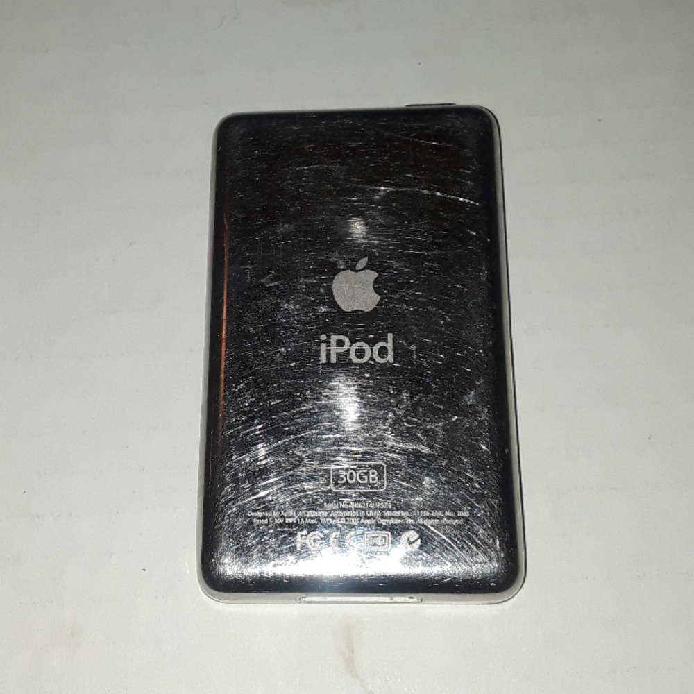 Ipod - Picture 2 of 2
